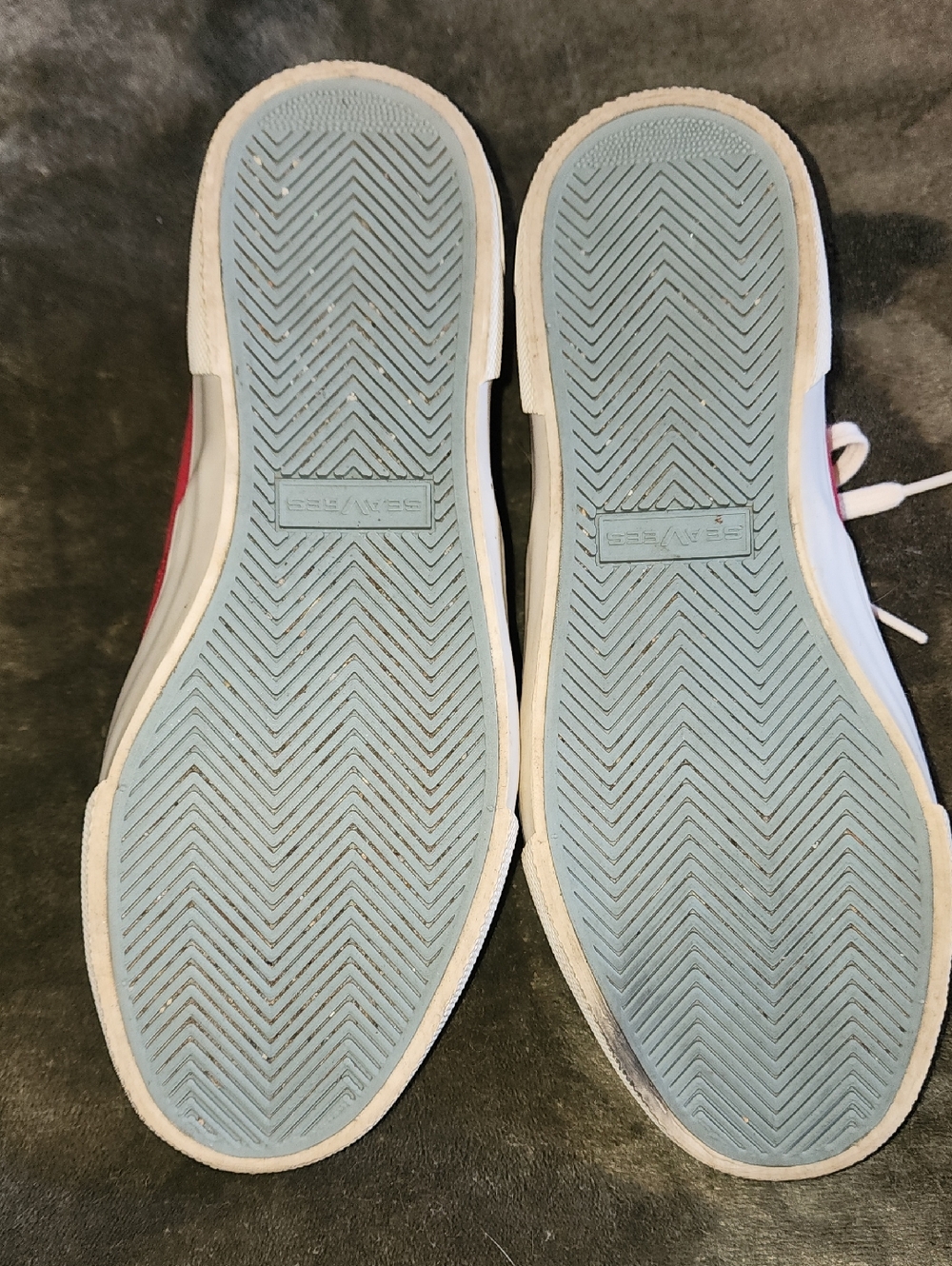 SeaVees Red Canvas Low-Top Sneakers - Picture 3 of 6